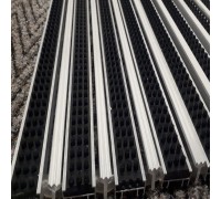 Алюминиевая решетка с грязезащитными вставками  h-20мм щетка-скребок